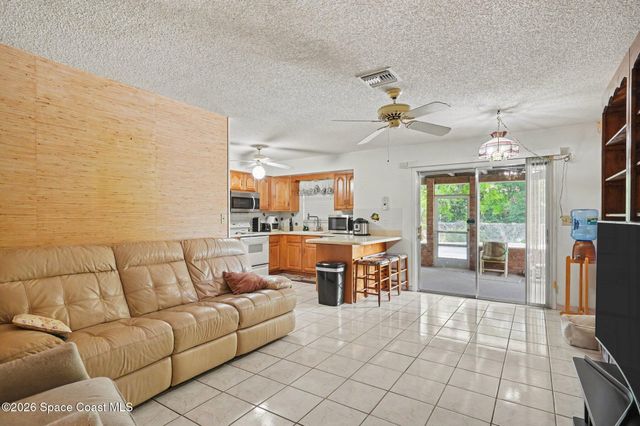 607 Dundee Circle, West Melbourne, FL 32904