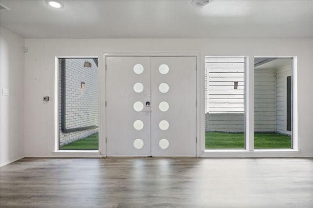 7401 Stillwater Court, Garland, TX 75044