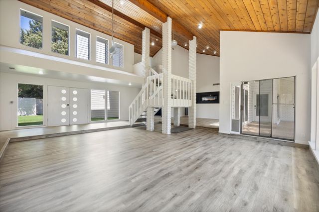 7401 Stillwater Court, Garland, TX 75044