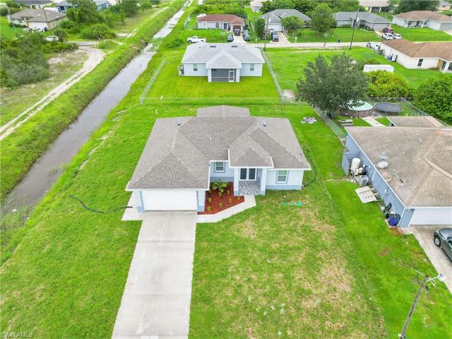 2718 42nd ST W, Lehigh Acres, FL 33971