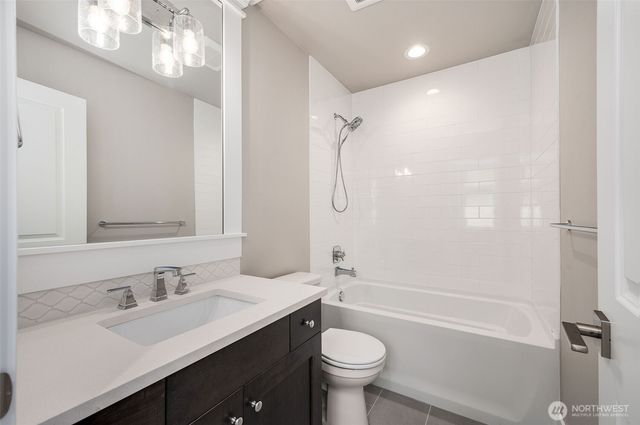 17254 NE 113th Court, Redmond, WA 98052