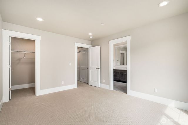 17254 NE 113th Court, Redmond, WA 98052