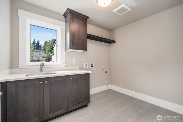 17254 NE 113th Court, Redmond, WA 98052