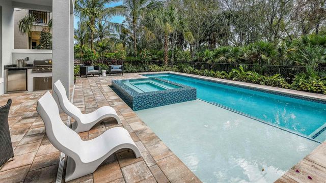 5520 Renoir Place, Palm Beach Gardens, FL 33418