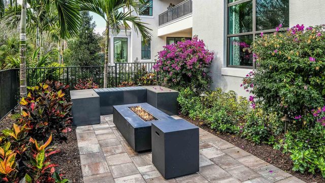 5520 Renoir Place, Palm Beach Gardens, FL 33418