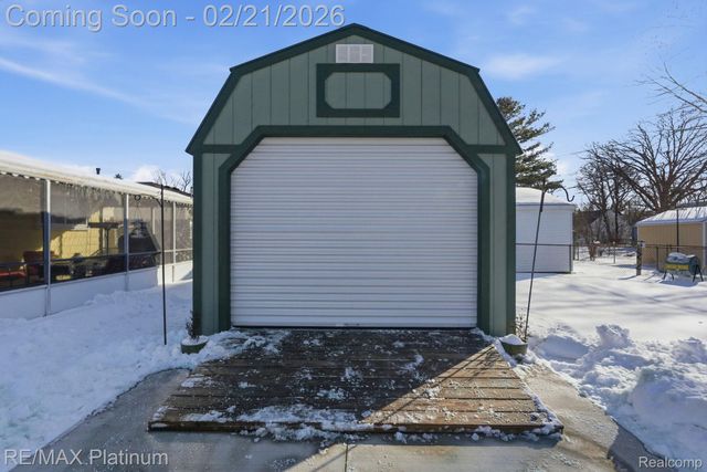 35071 Barton Street, Westland, MI 48185