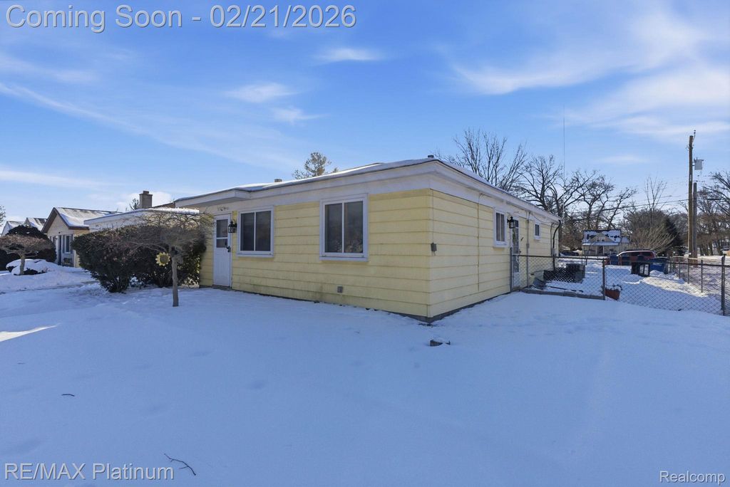 35071 Barton Street, Westland, MI 48185