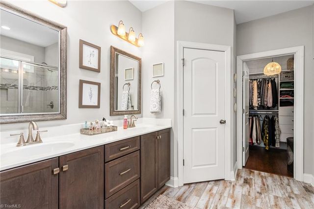 3305 Waterford Glen Lane, Clemmons, NC 27012