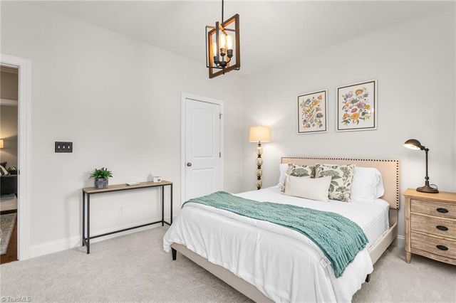 3305 Waterford Glen Lane, Clemmons, NC 27012