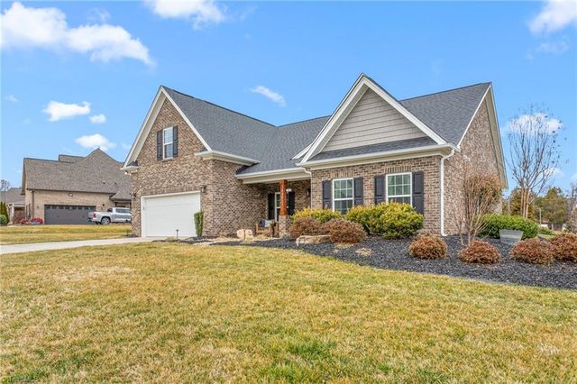 3305 Waterford Glen Lane, Clemmons, NC 27012