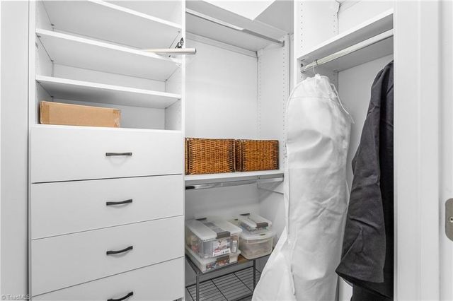 3305 Waterford Glen Lane, Clemmons, NC 27012