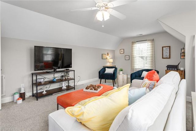 3305 Waterford Glen Lane, Clemmons, NC 27012