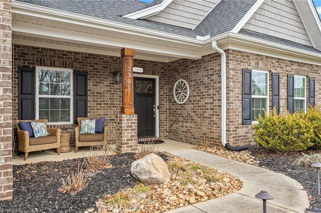 3305 Waterford Glen Lane, Clemmons, NC 27012
