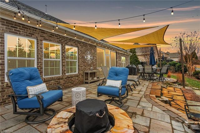 3305 Waterford Glen Lane, Clemmons, NC 27012