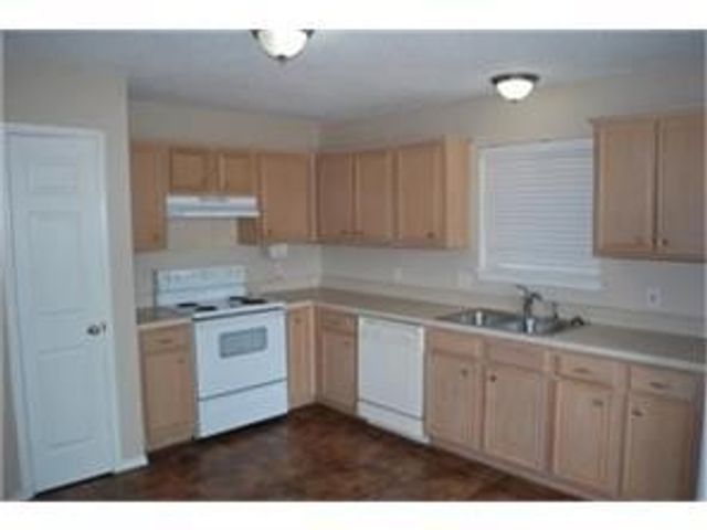 325 Angelina Drive, Arlington, TX 76018