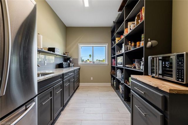 3557 Sea Holly LN, St. James City, FL 33956