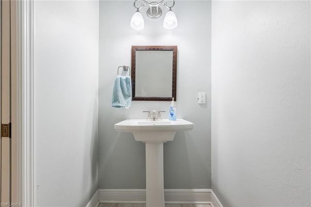 3557 Sea Holly LN, St. James City, FL 33956