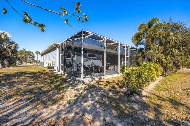 3557 Sea Holly LN, St. James City, FL 33956