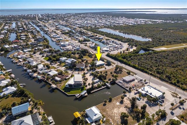 3557 Sea Holly LN, St. James City, FL 33956