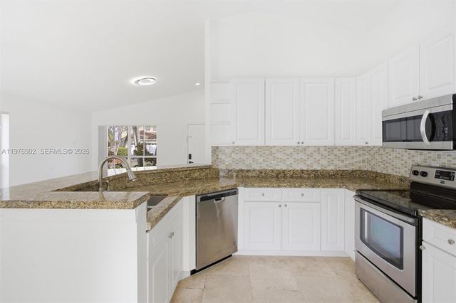 922 Falling Water Rd 922, Weston, FL 33326