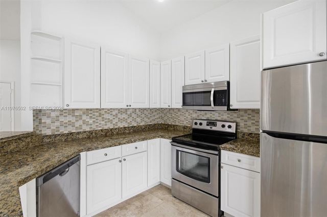 922 Falling Water Rd 922, Weston, FL 33326