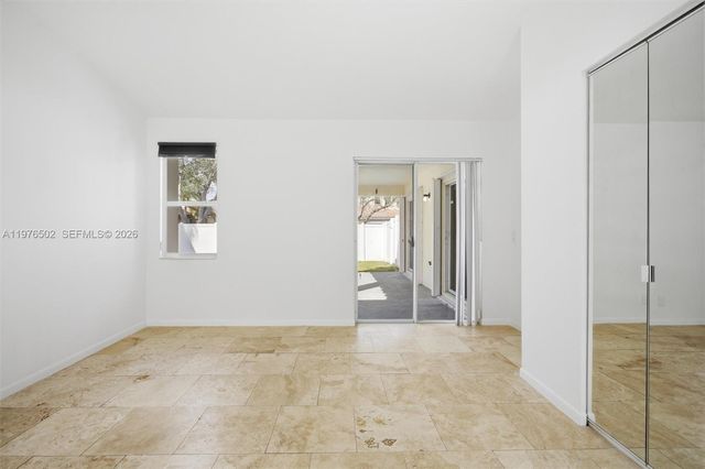 922 Falling Water Rd 922, Weston, FL 33326