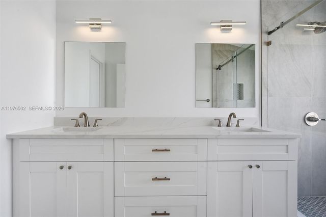 922 Falling Water Rd 922, Weston, FL 33326