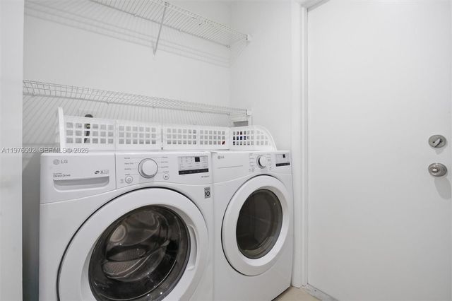 922 Falling Water Rd 922, Weston, FL 33326