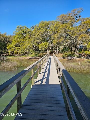 2 Wrights Point Circle, Beaufort, SC 29902