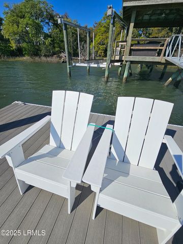 2 Wrights Point Circle, Beaufort, SC 29902