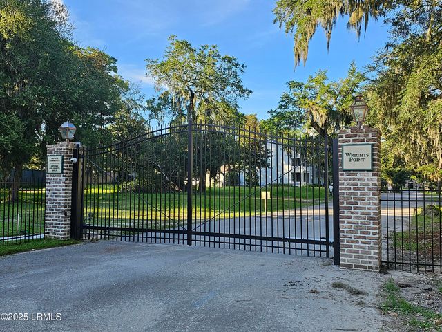 2 Wrights Point Circle, Beaufort, SC 29902