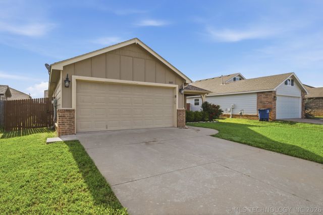 16043 S 88th East Avenue, Bixby, OK 74008