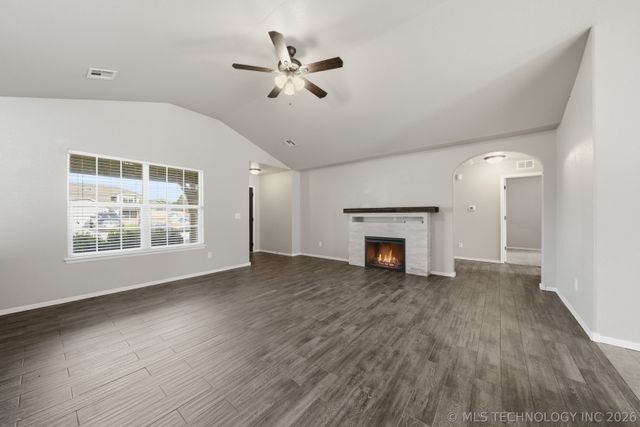 16043 S 88th East Avenue, Bixby, OK 74008