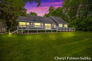 8409 Chuckanut Drive, White River Twp, MI 49437