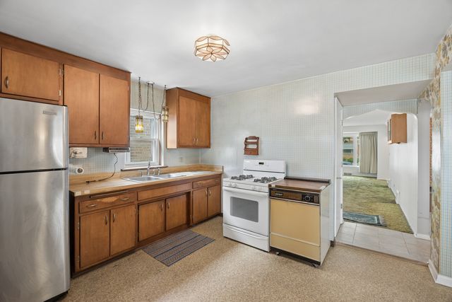 6605 S Kolin Avenue, Chicago, IL 60629