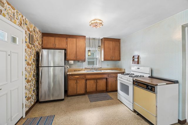 6605 S Kolin Avenue, Chicago, IL 60629