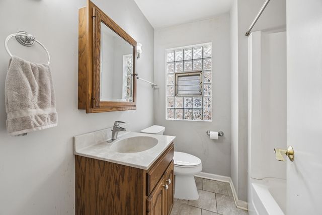 6605 S Kolin Avenue, Chicago, IL 60629