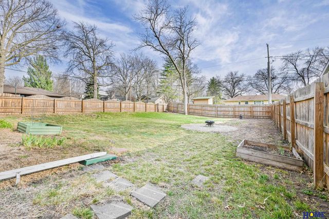 2645 N 57th Street, Lincoln, NE 68507