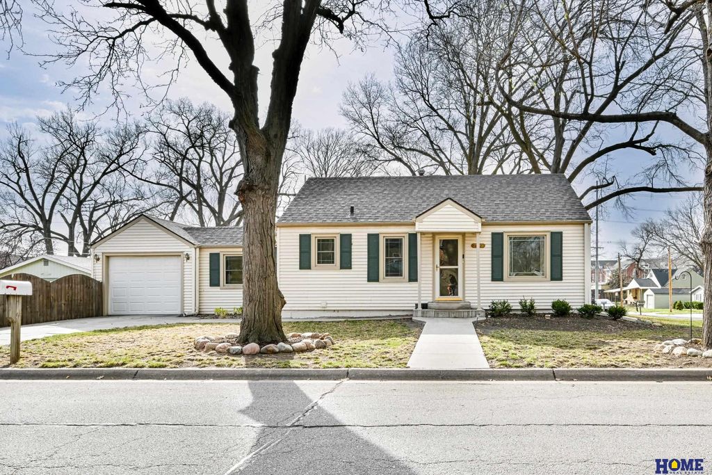 2645 N 57th Street, Lincoln, NE 68507