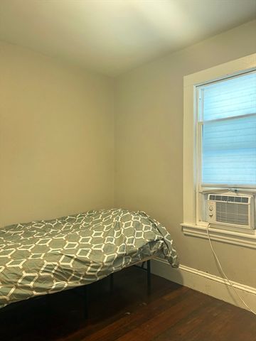 137 Mapleshade Ave, East Longmeadow, MA 01028