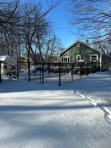 137 Mapleshade Ave, East Longmeadow, MA 01028