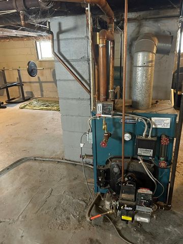 137 Mapleshade Ave, East Longmeadow, MA 01028