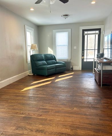 137 Mapleshade Ave, East Longmeadow, MA 01028