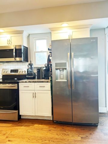 137 Mapleshade Ave, East Longmeadow, MA 01028