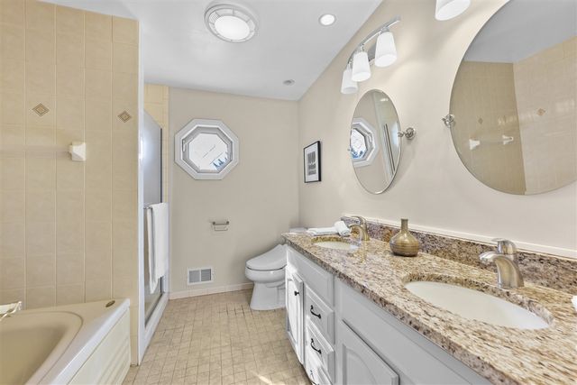2119 Rochelle Park Drive, Rochester Hills, MI 48309