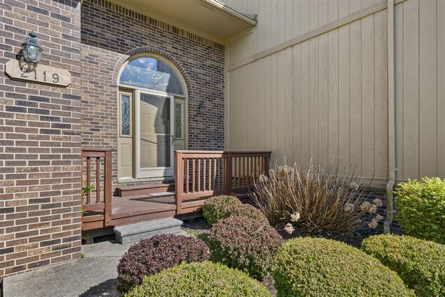2119 Rochelle Park Drive, Rochester Hills, MI 48309