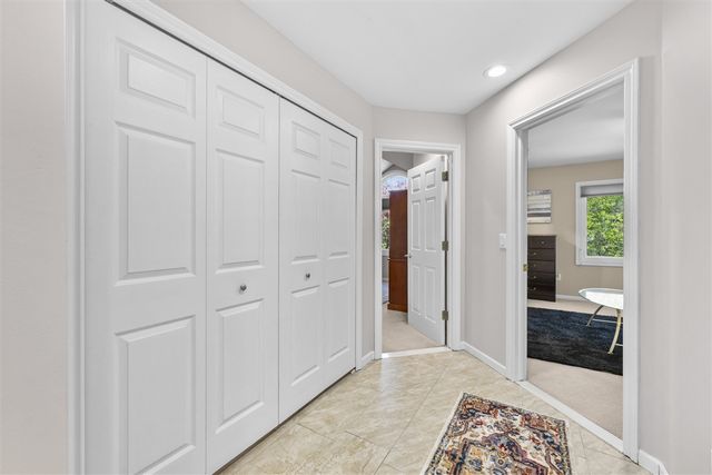 2119 Rochelle Park Drive, Rochester Hills, MI 48309