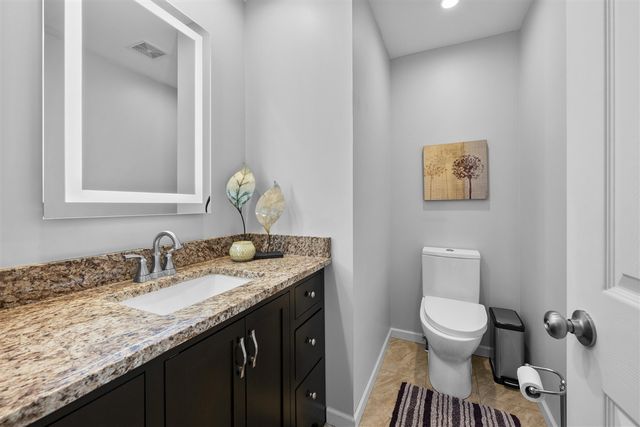 2119 Rochelle Park Drive, Rochester Hills, MI 48309