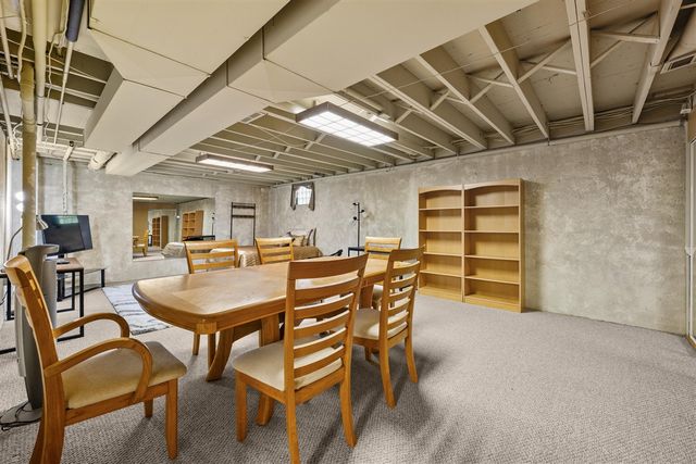 2119 Rochelle Park Drive, Rochester Hills, MI 48309