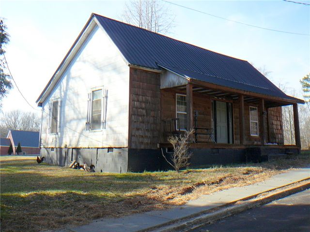 2 Sirrine Street, Honea Path, SC 29654